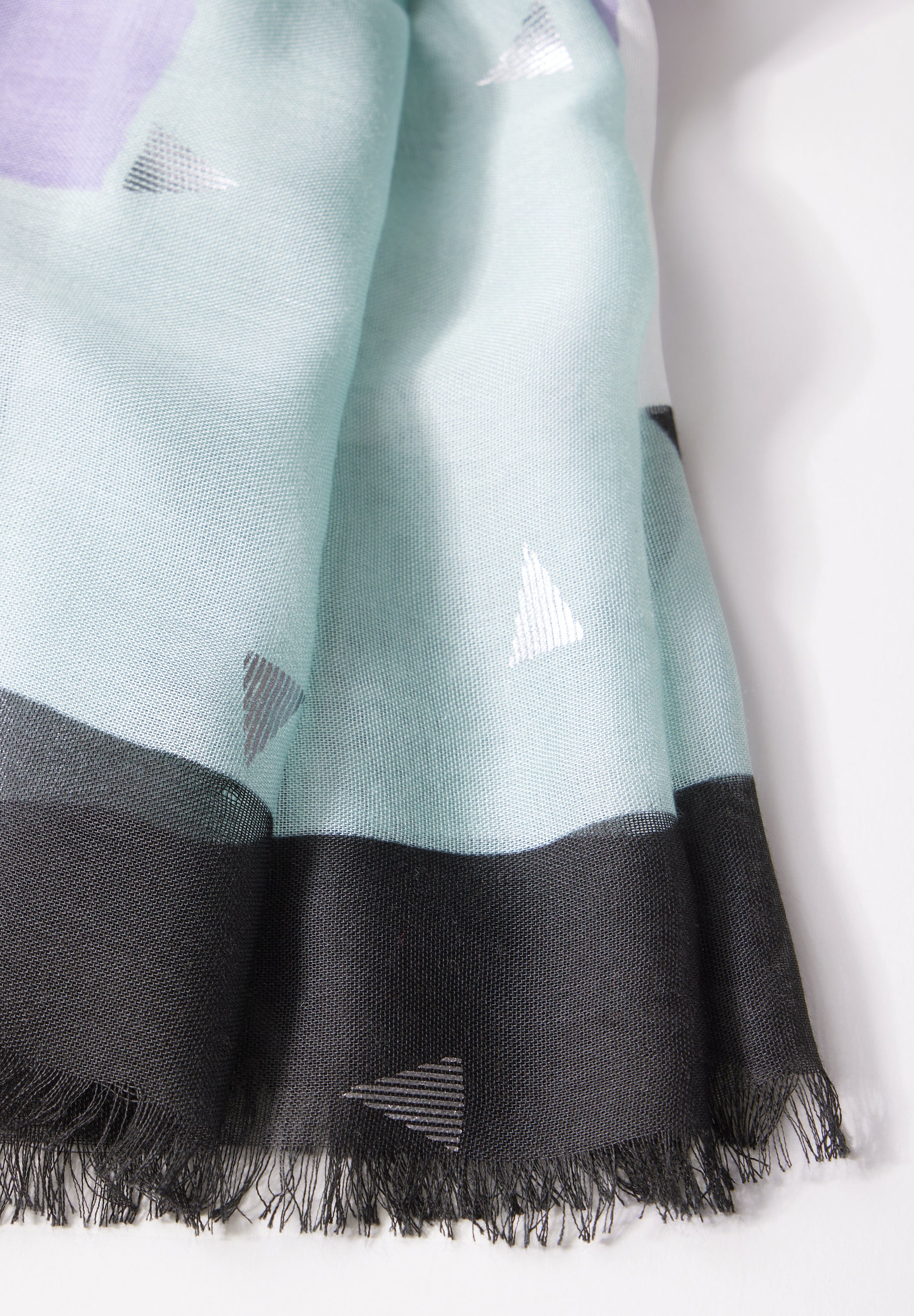 Schal mit Folienprint