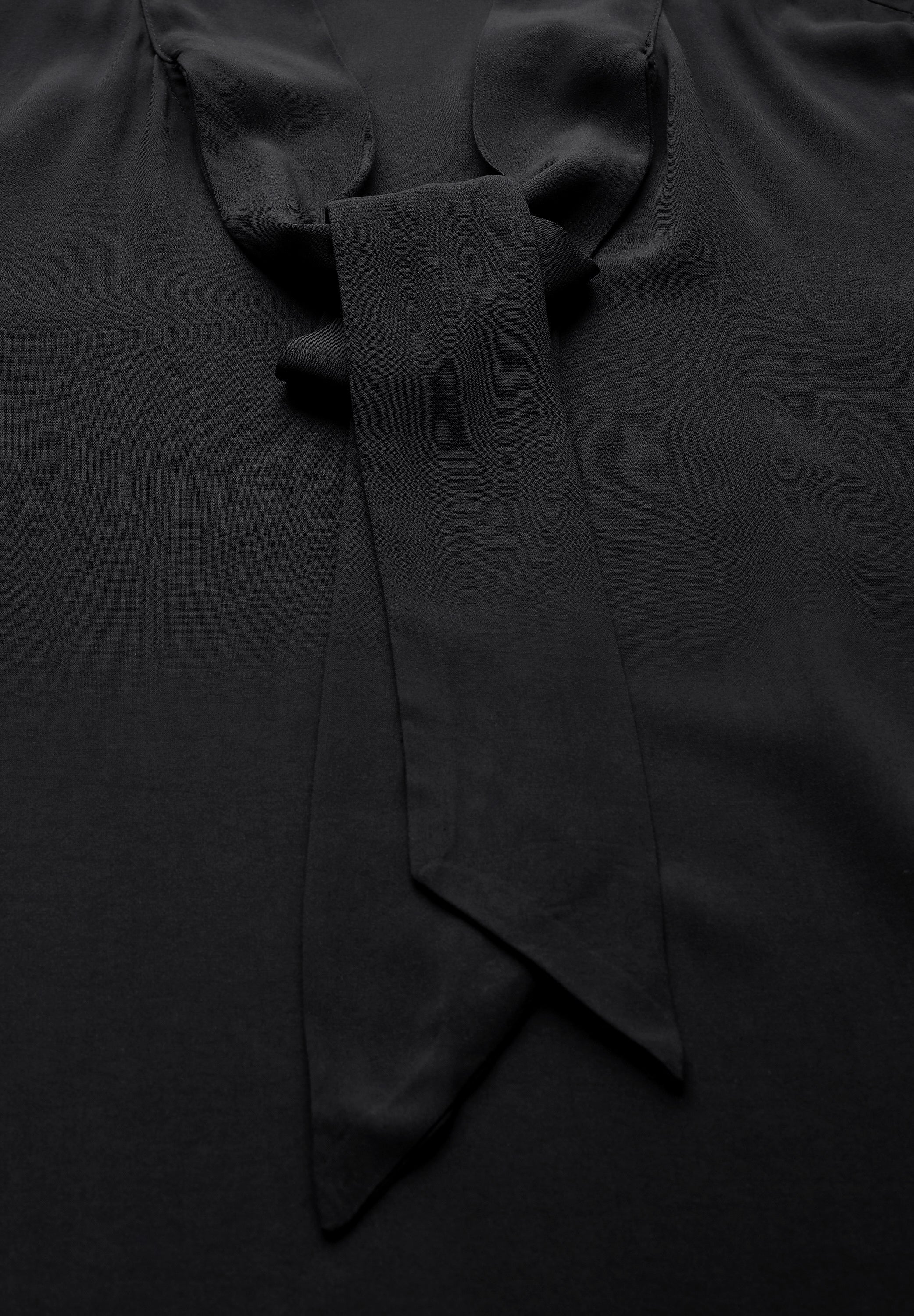 Bluse mit Schleife