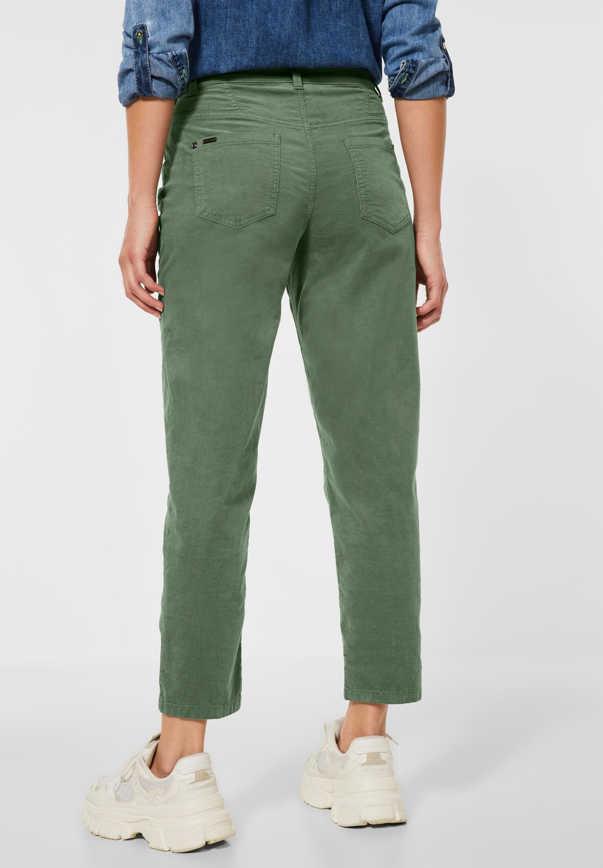 Casual Fit Cordhose