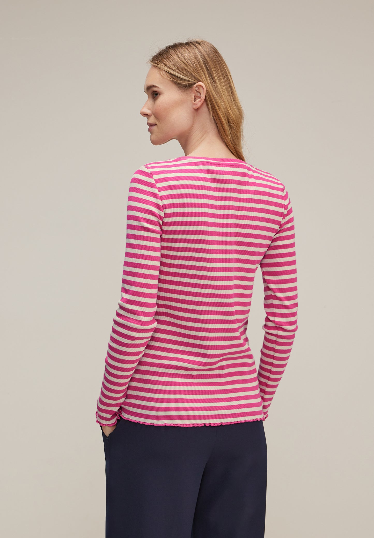 Gestreiftes Rippshirt