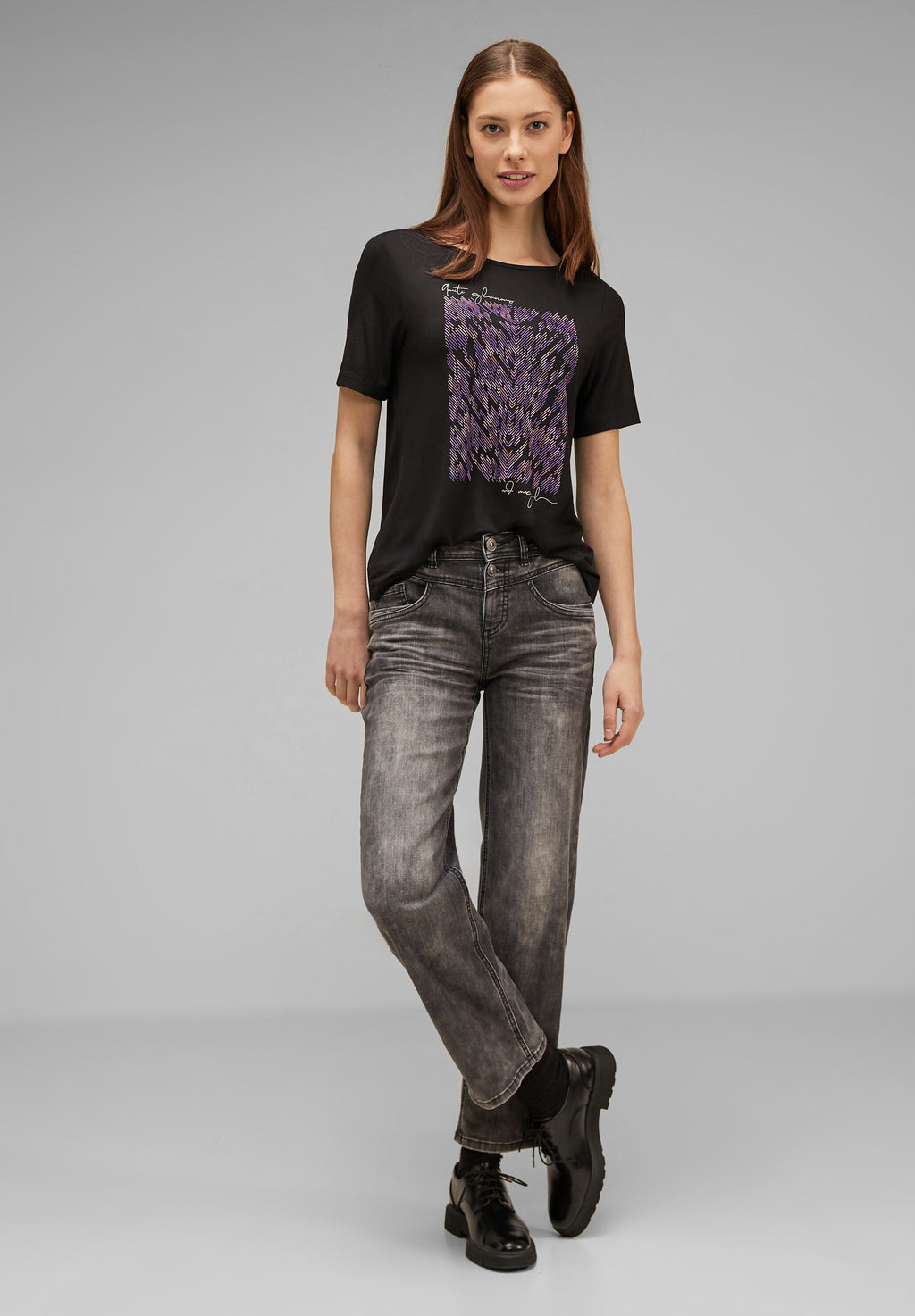 T-Shirt mit Artwork Print