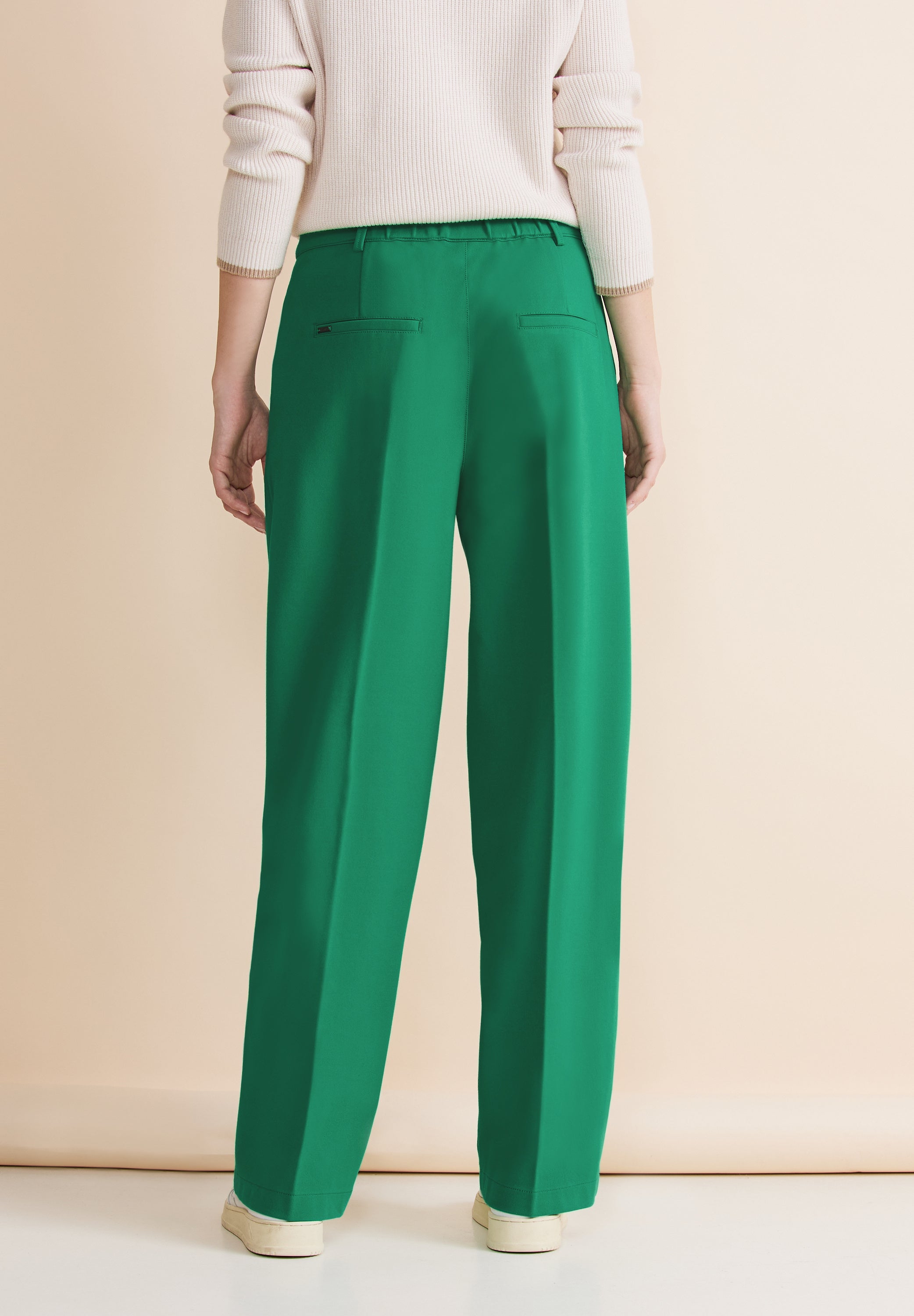 Casual Fit Hose