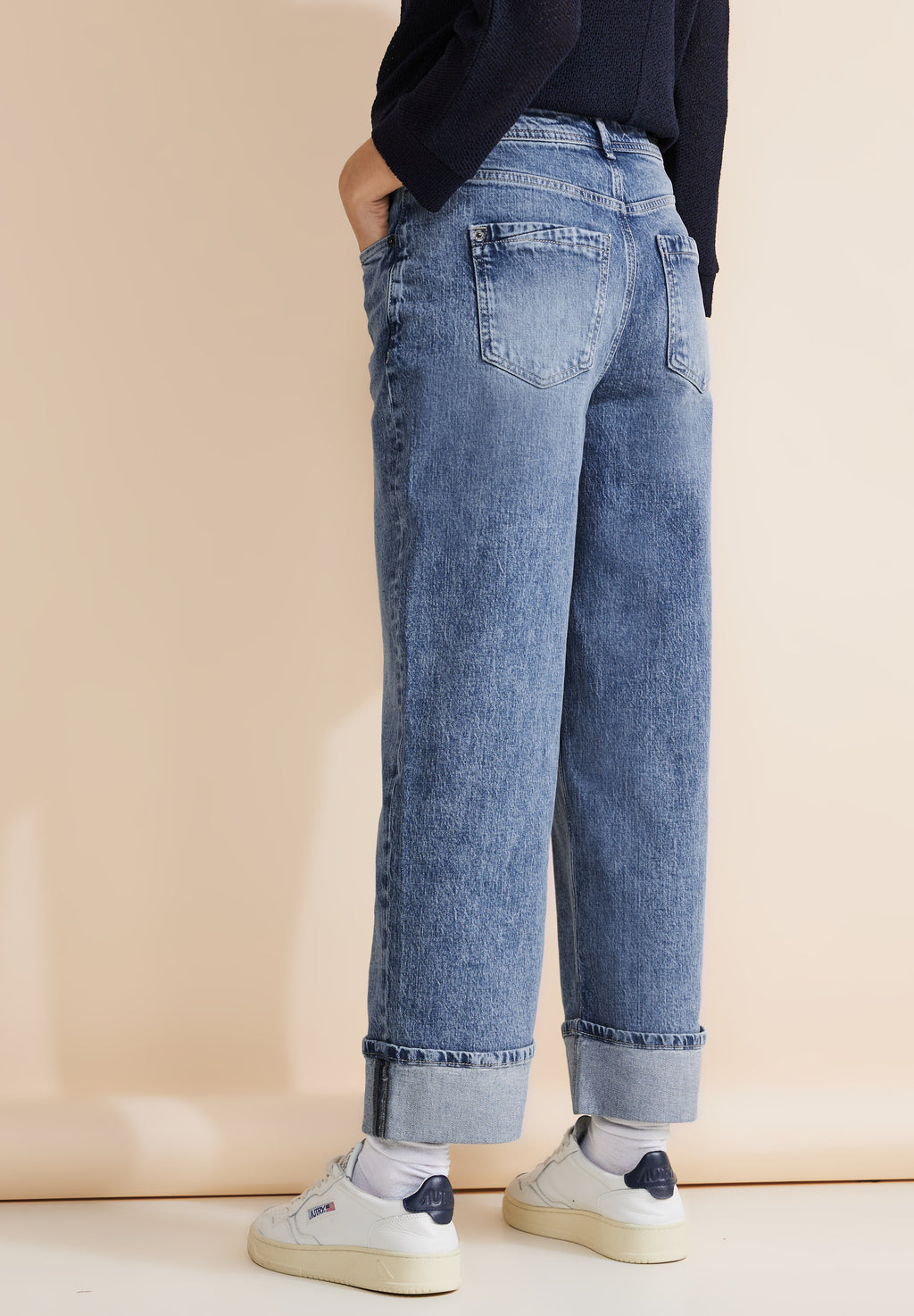 Casual Fit Jeans