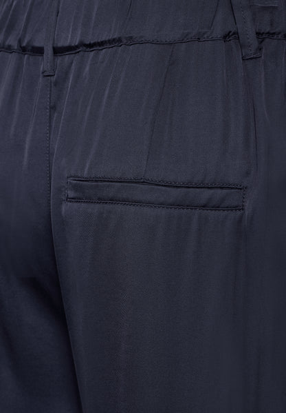 Casual Fit Satin Hose