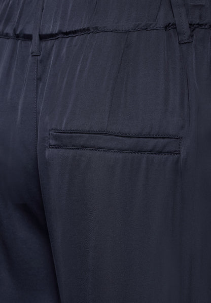 Casual Fit Satin Hose
