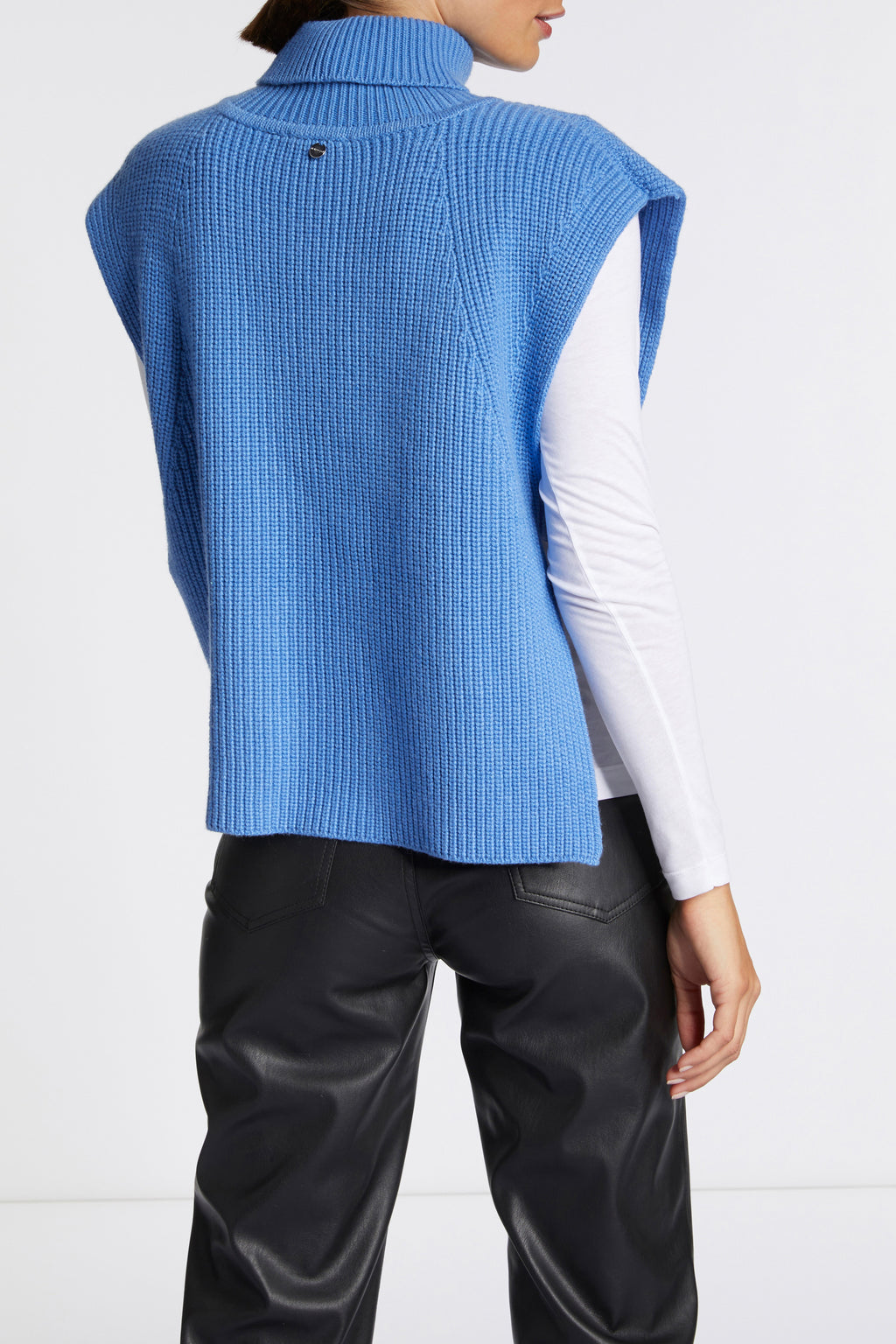 vest strap detail ecovero