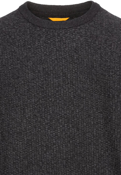 Strickpullover aus einem Baumwollmix