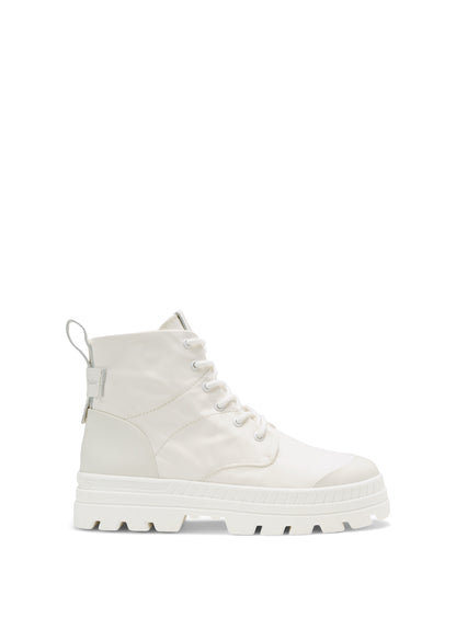 Schnürstiefel