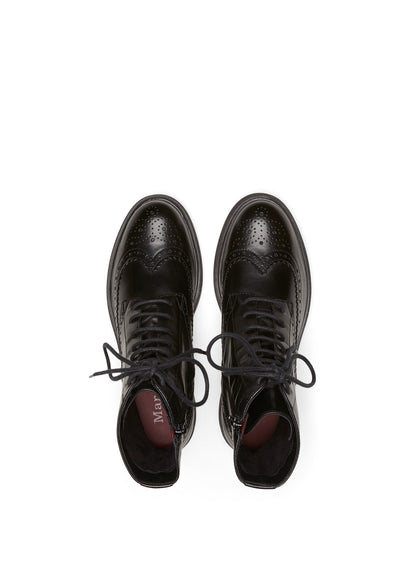 Schnürstiefel