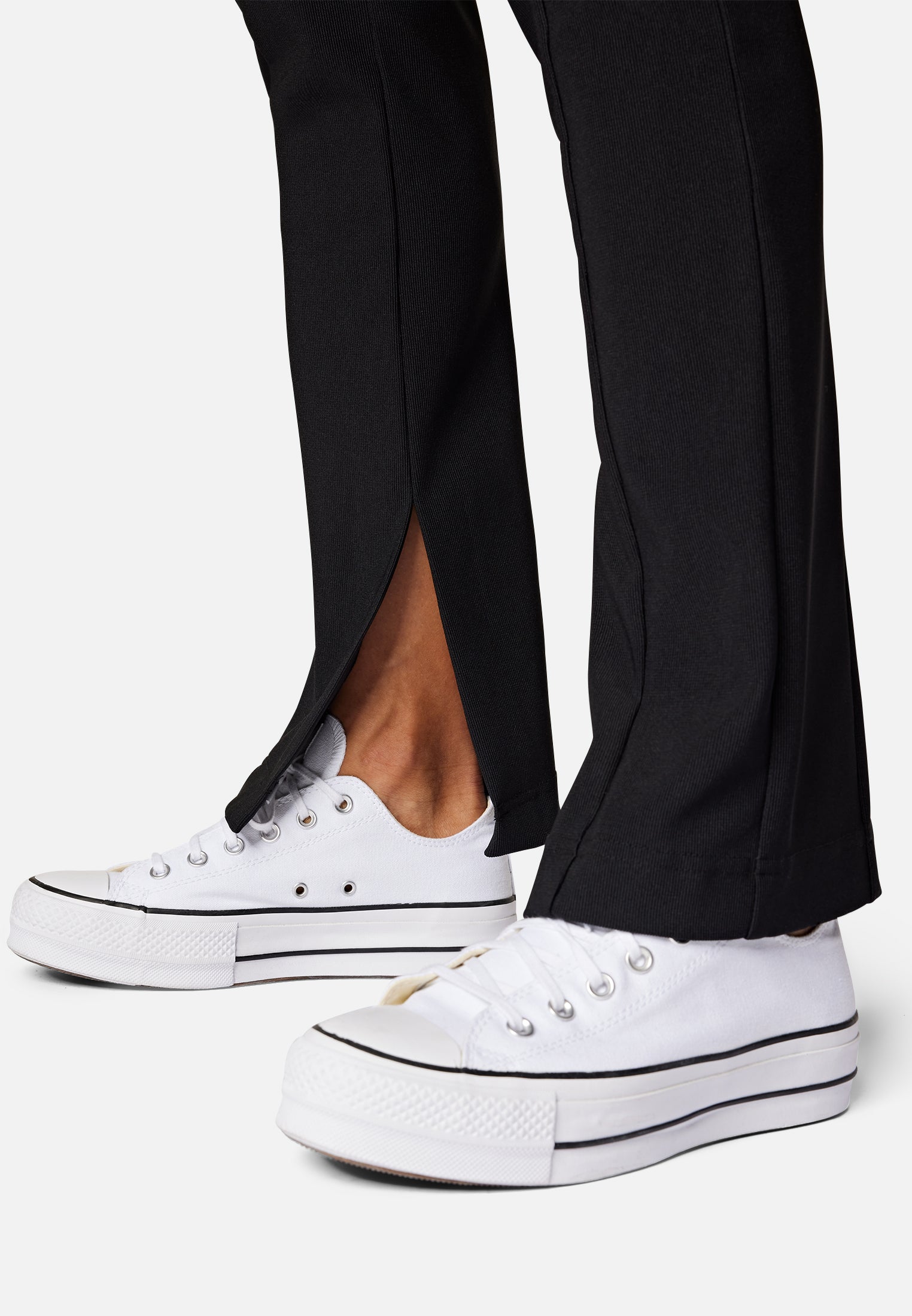 SIDE SLIT KNIT PANTS