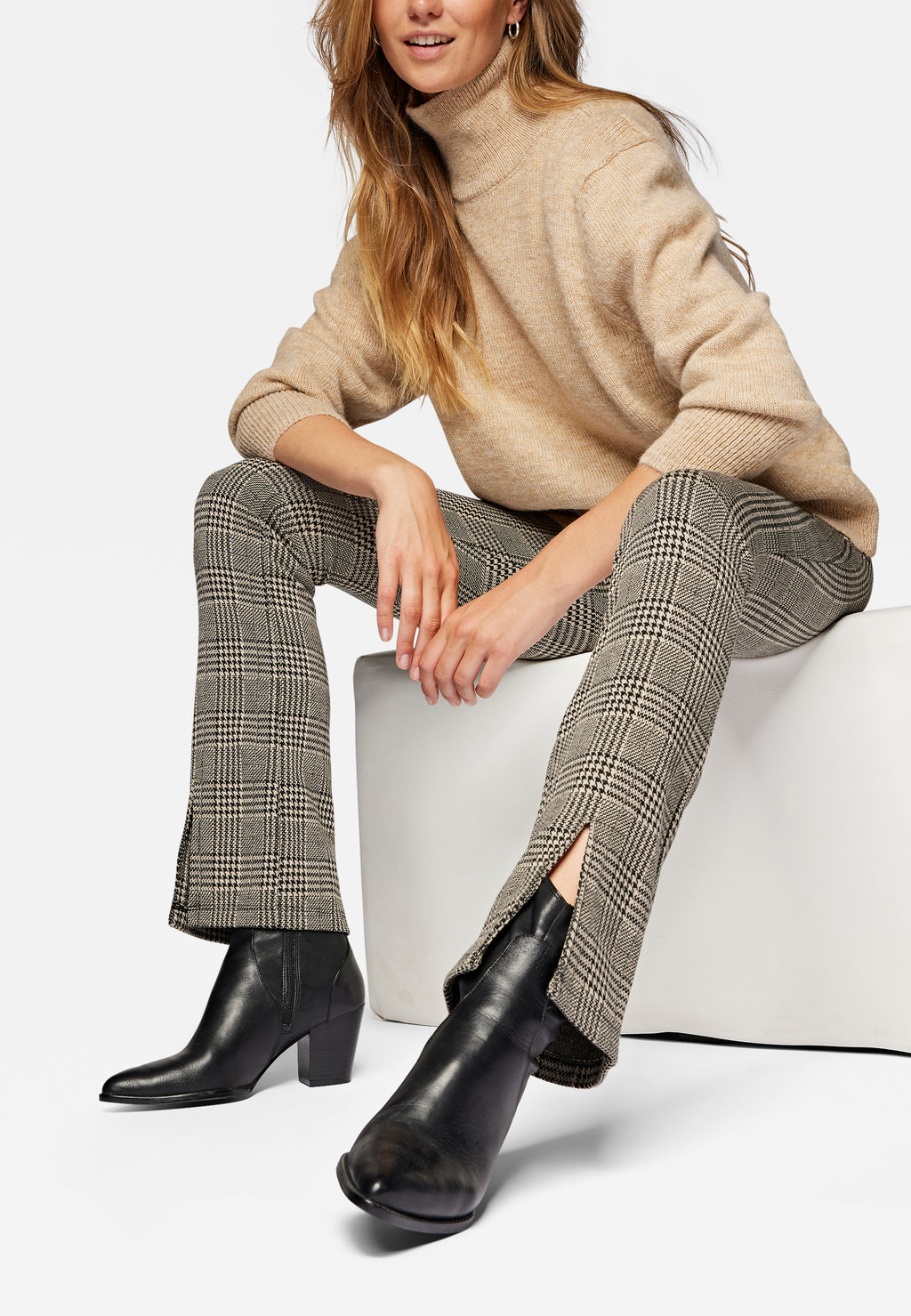 CHECK KNIT PANTS