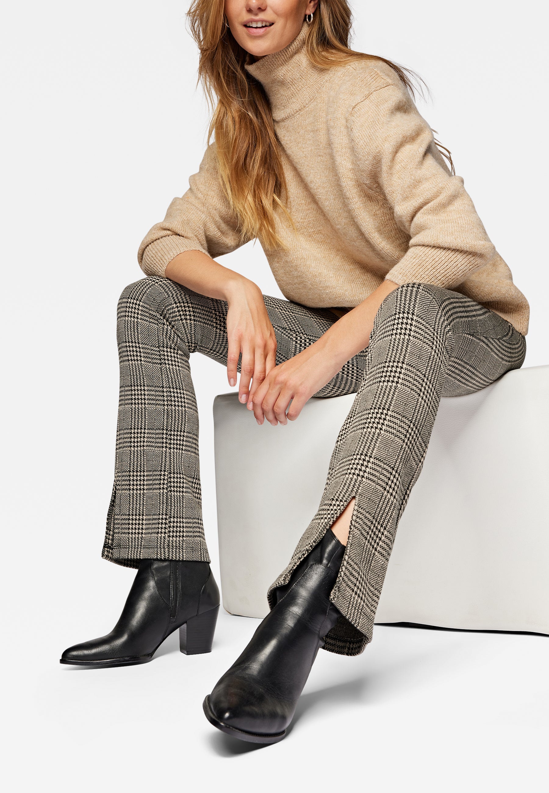 CHECK KNIT PANTS