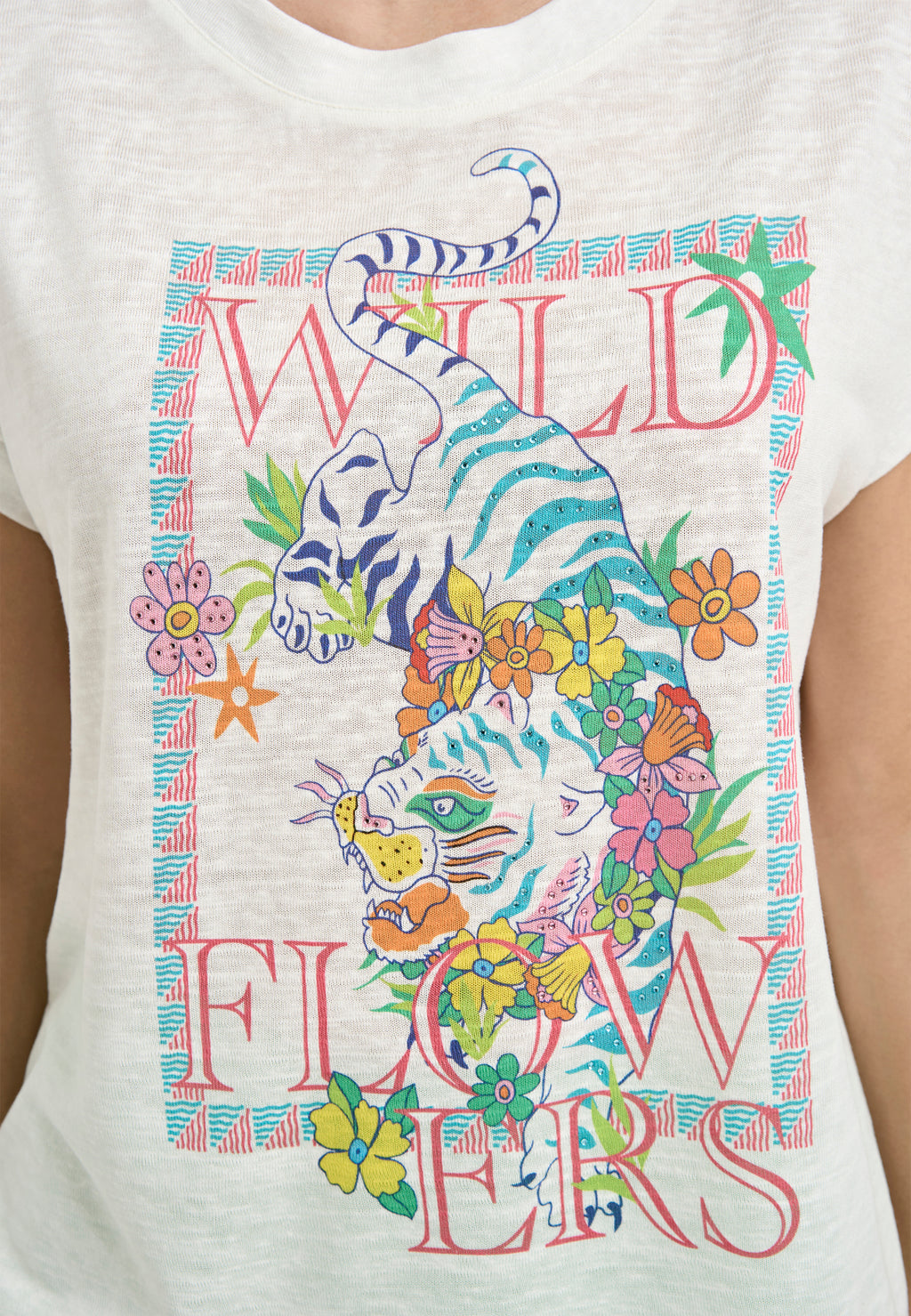 Shirt with roundneck, oversized shoulder and Artwork