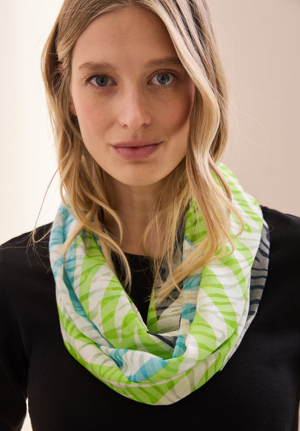 Gemusterter Loop Schal