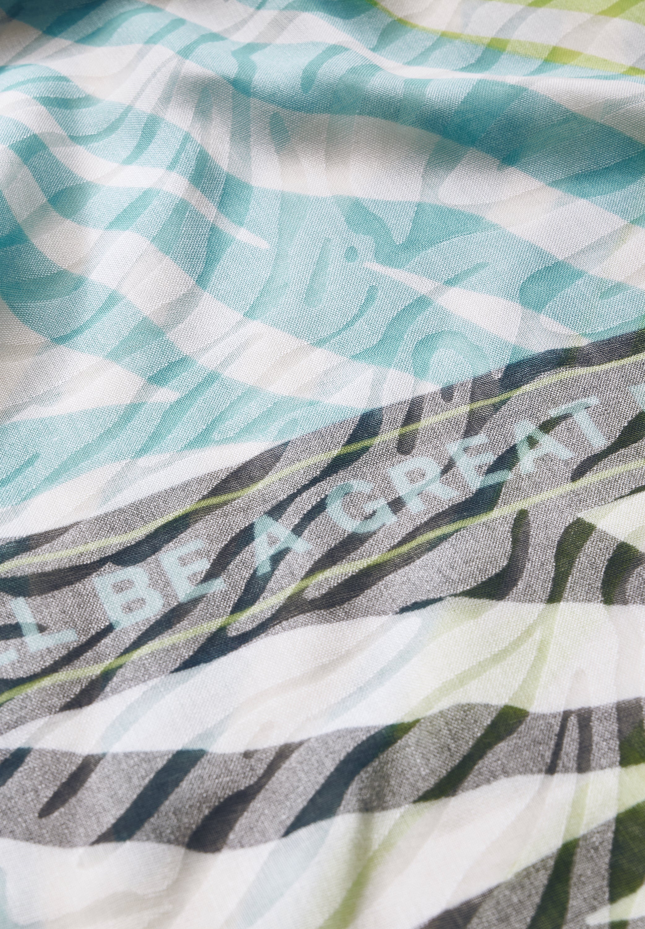 Gemusterter Loop Schal