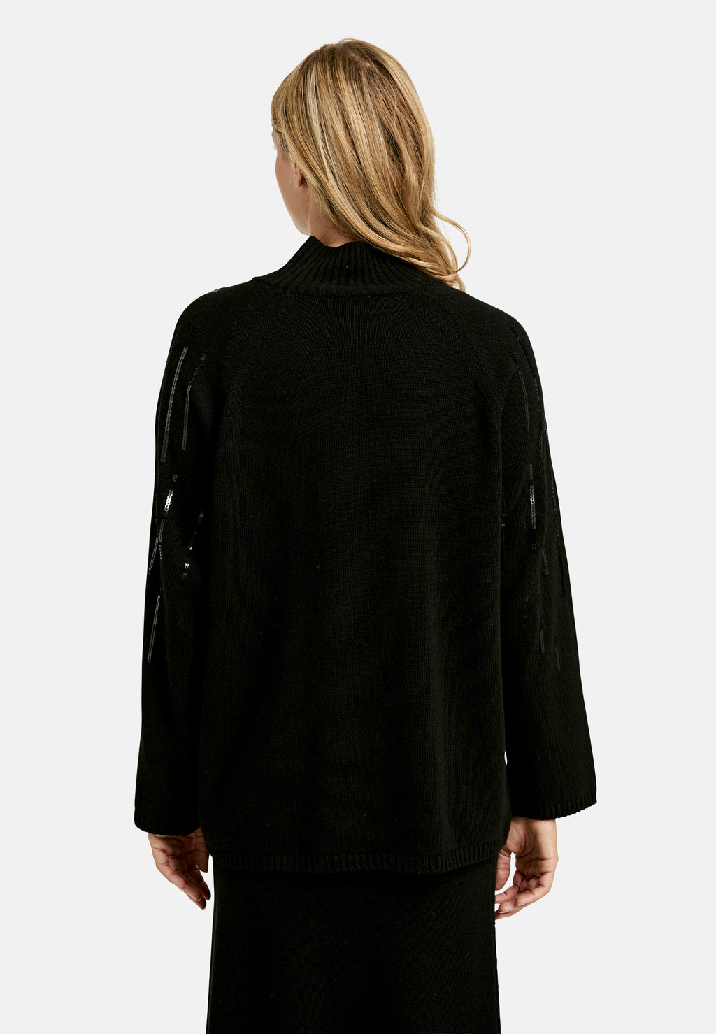 Pullover w turtleneck, oversized shoulder, wide 1/1 sleeves + seq