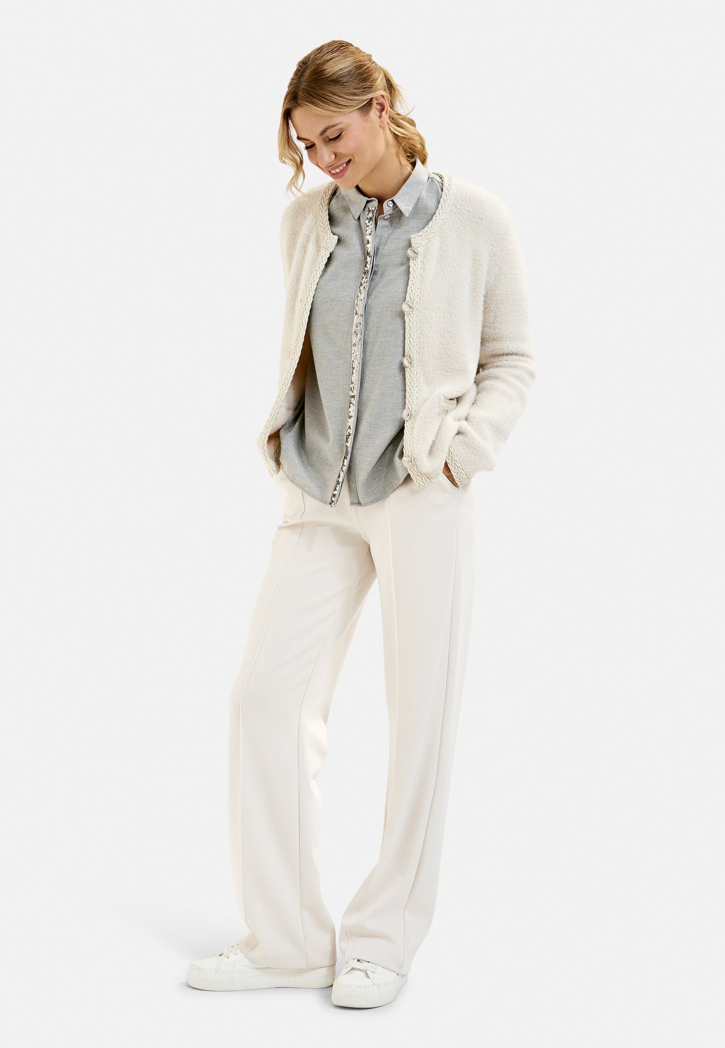 cardigan w roundneck, placket at cf, 1/1 sleeves