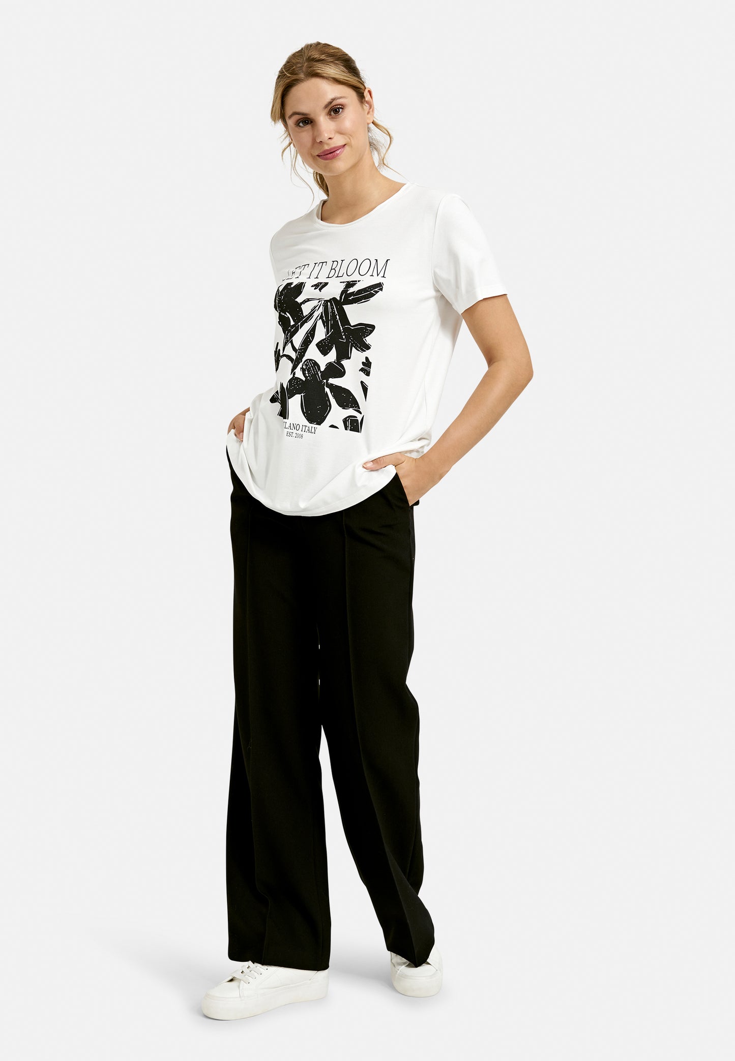 wideleg pants with elastic at back waist and french pockets