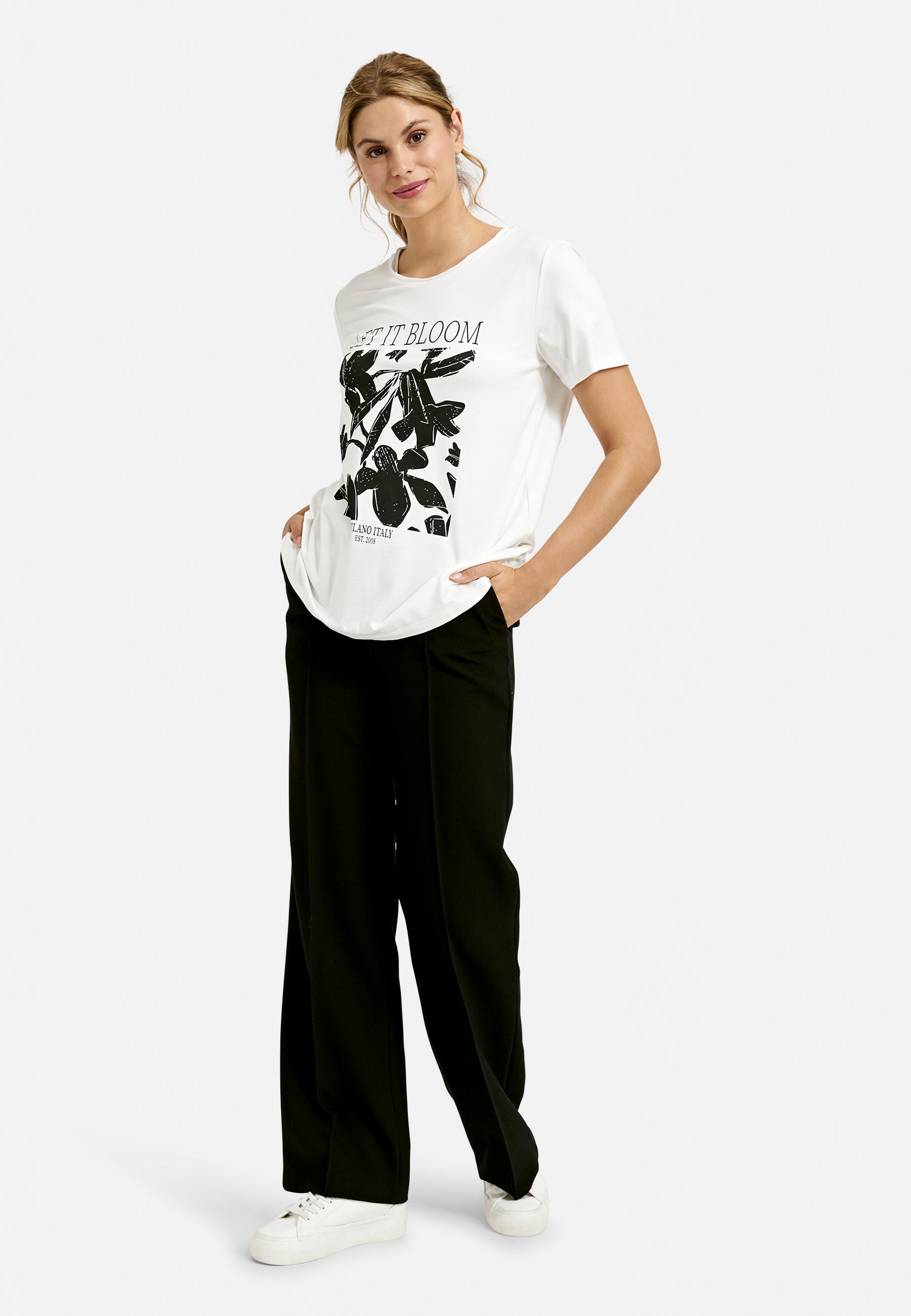 wideleg pants with elastic at back waist and french pockets