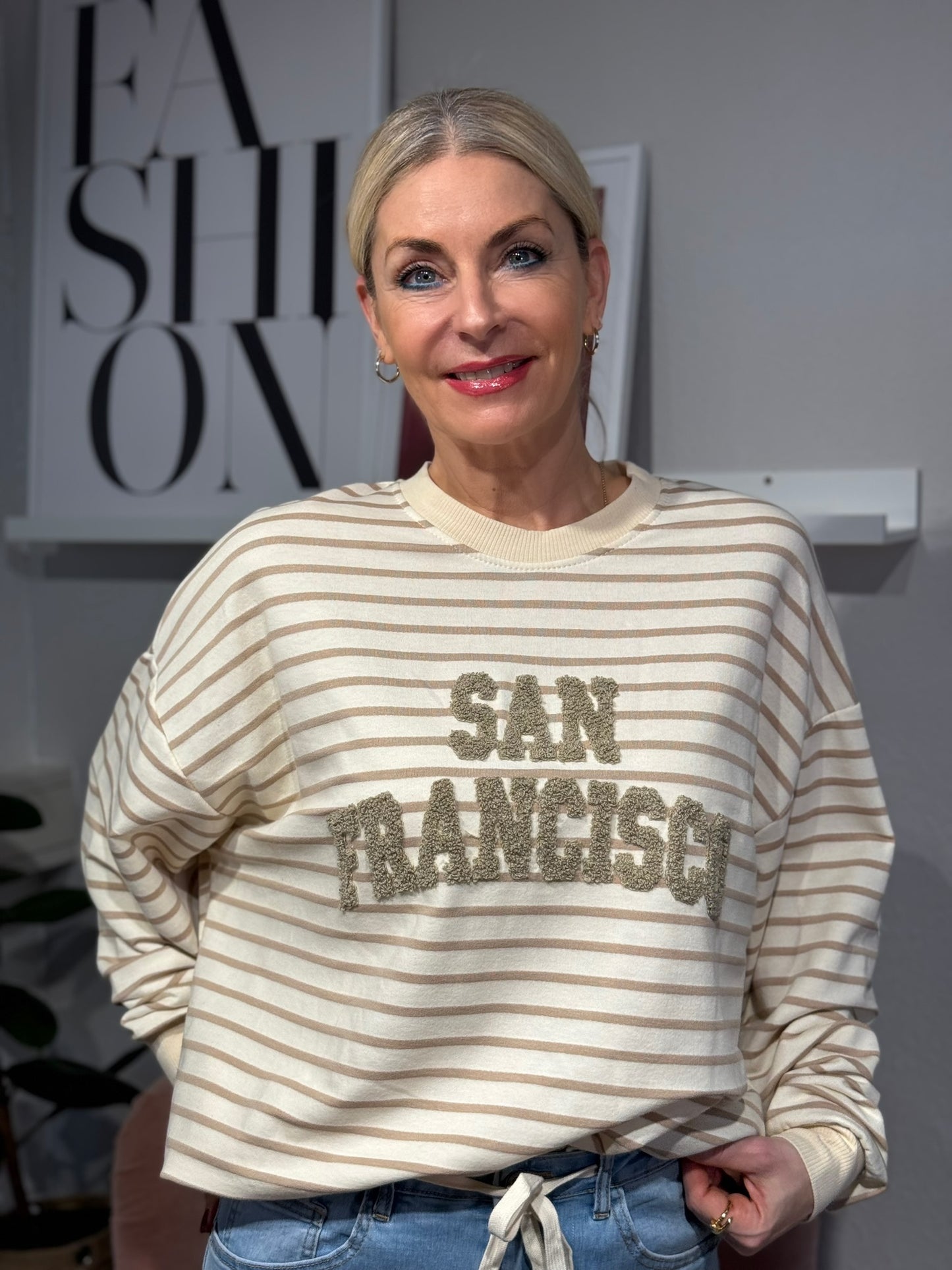 Da. Sweatshirt
