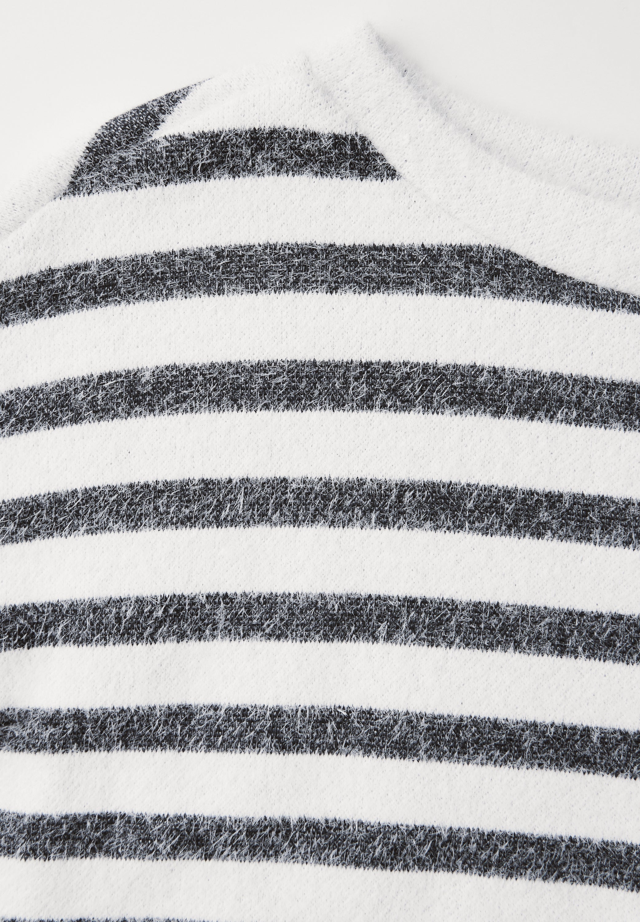 Gestreiftes Federgarn Shirt