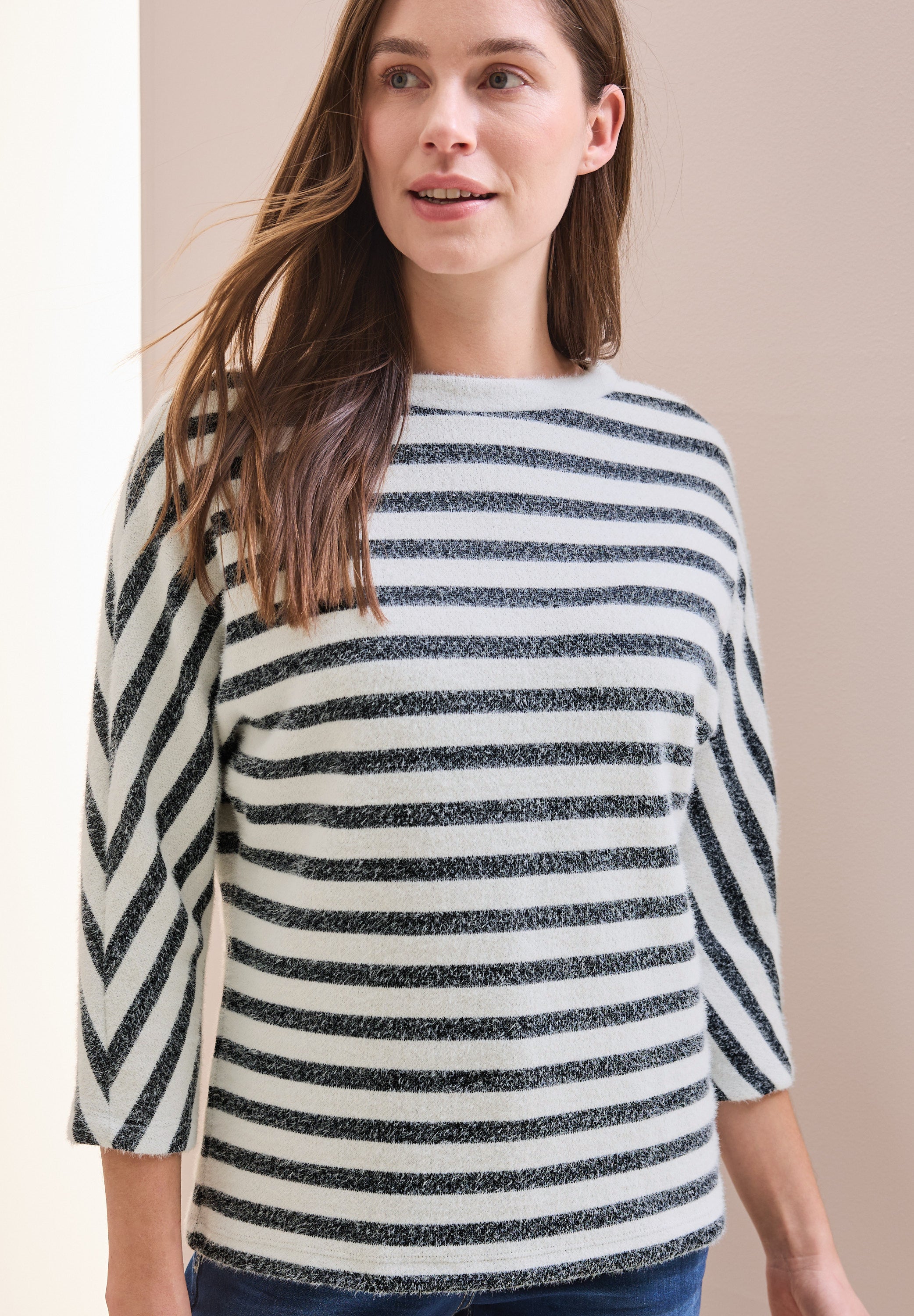 Gestreiftes Federgarn Shirt