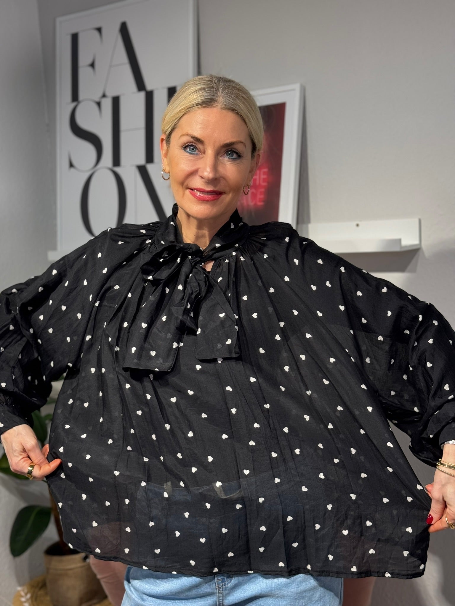 Da. Bluse Herz mit Schleife