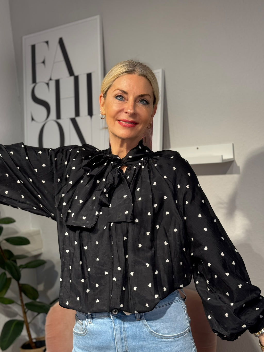 Da. Bluse Herz mit Schleife