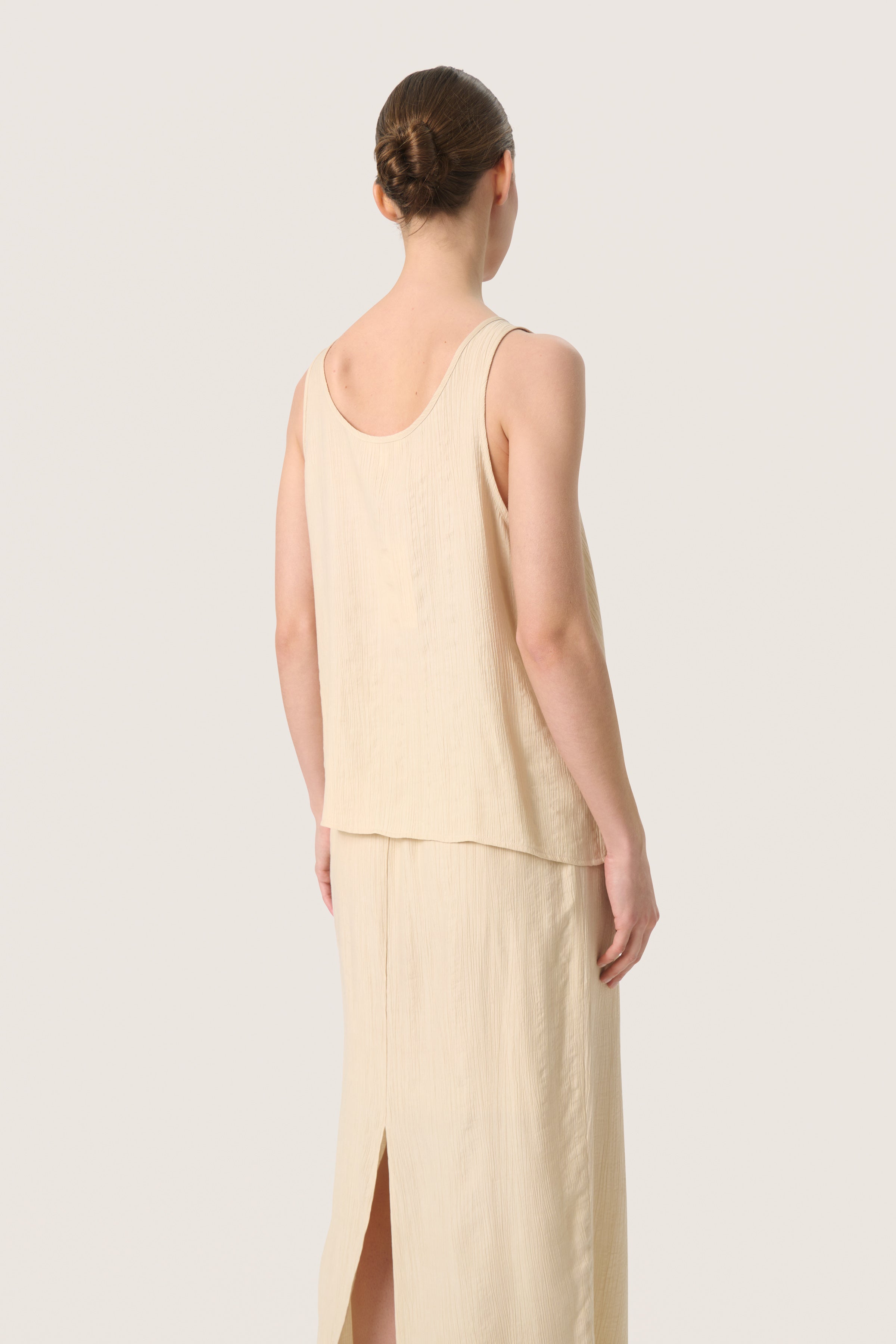 SLAila Tank Top
