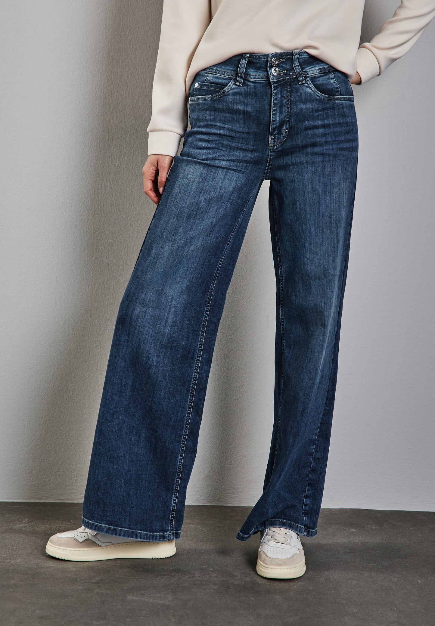 Wide Leg Jeans