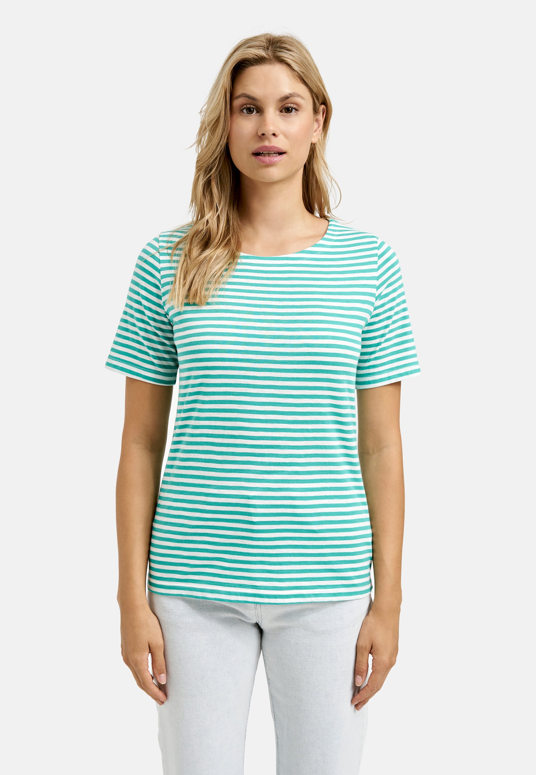 T-Shirt w boat neckline