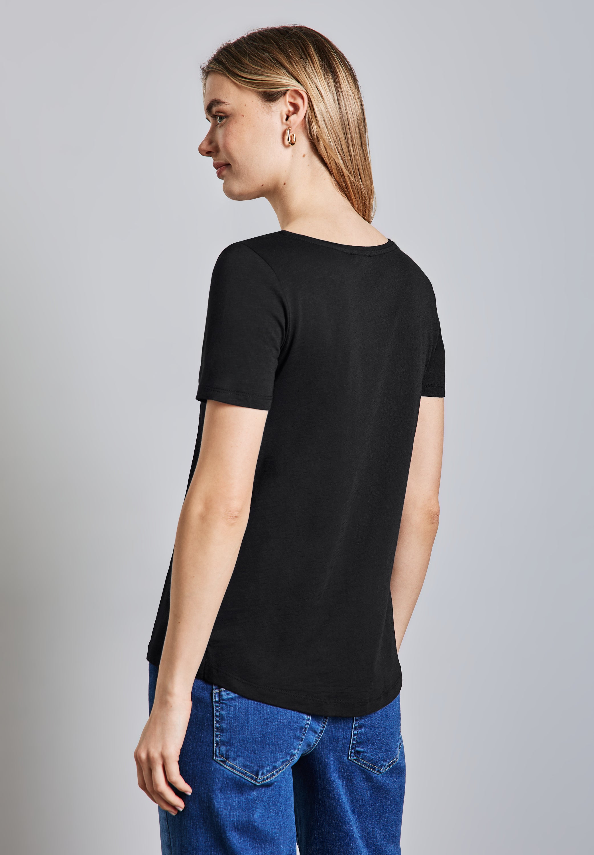 Basic T-Shirt in Unifarbe