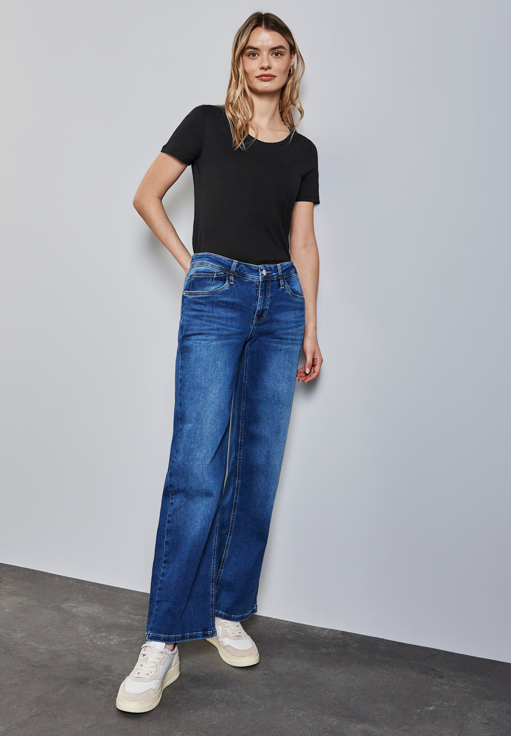 Basic T-Shirt in Unifarbe