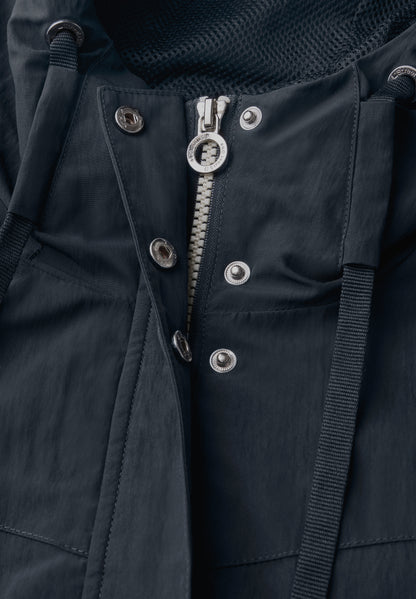 Moderner Windbreaker