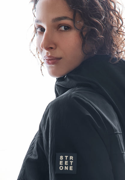 Moderner Windbreaker