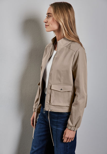 Jacke mit Stehkragen