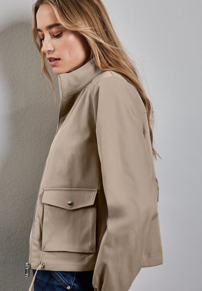 Jacke mit Stehkragen