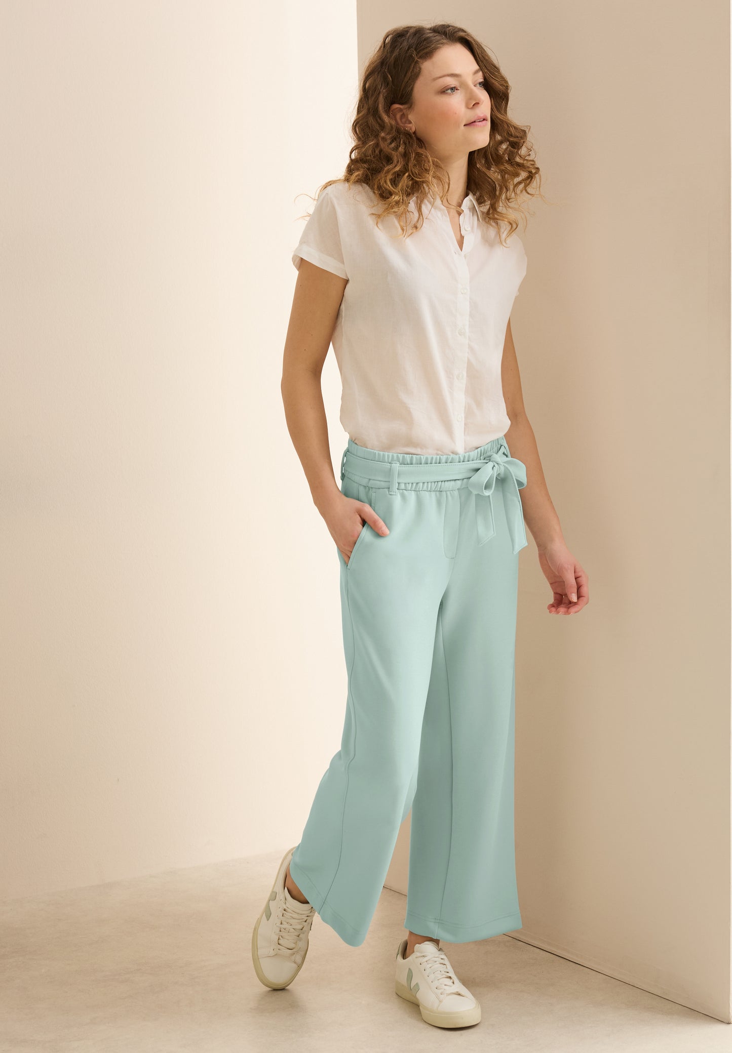 Wide Leg Hose