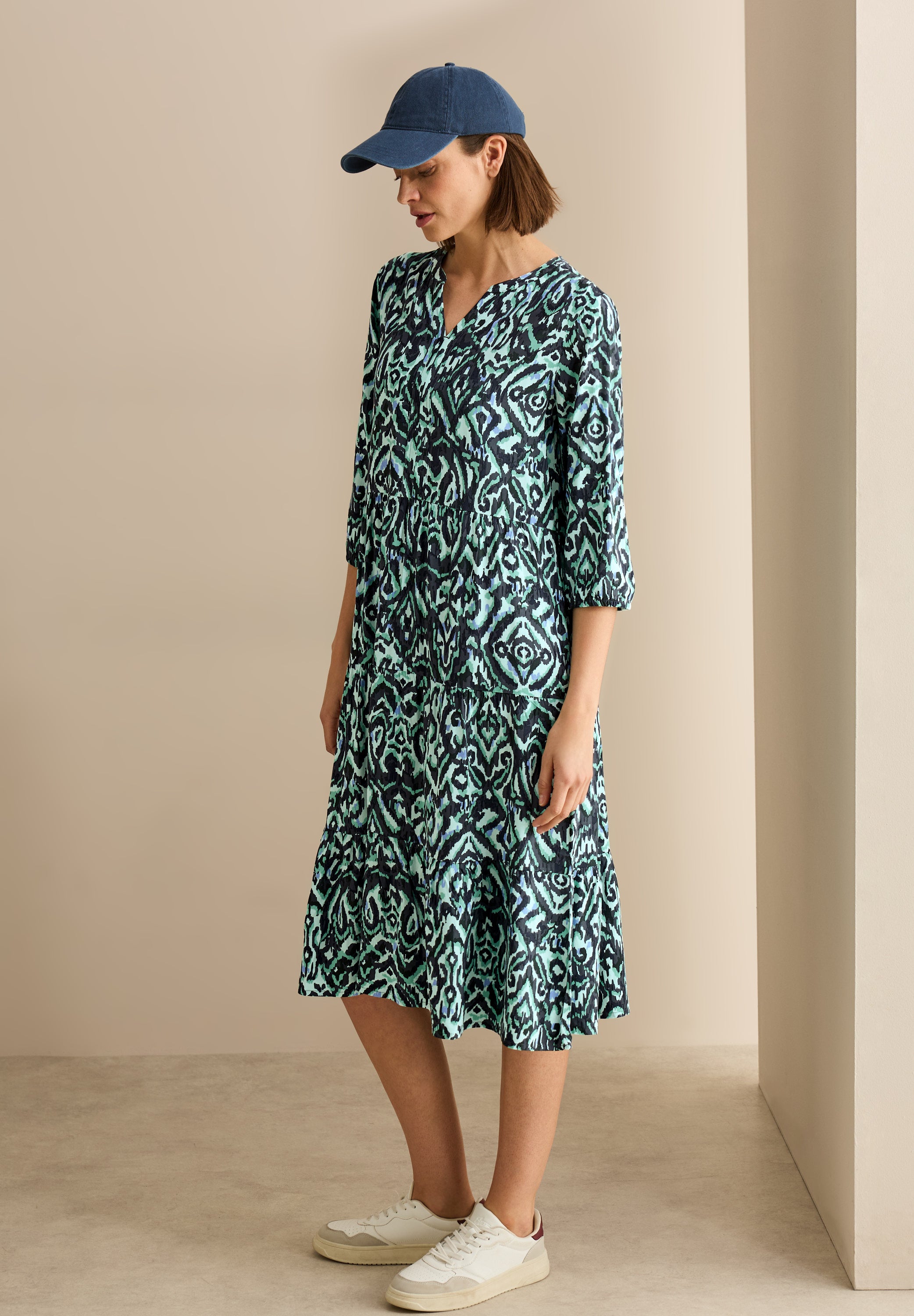 Gemustertes Volant-Kleid