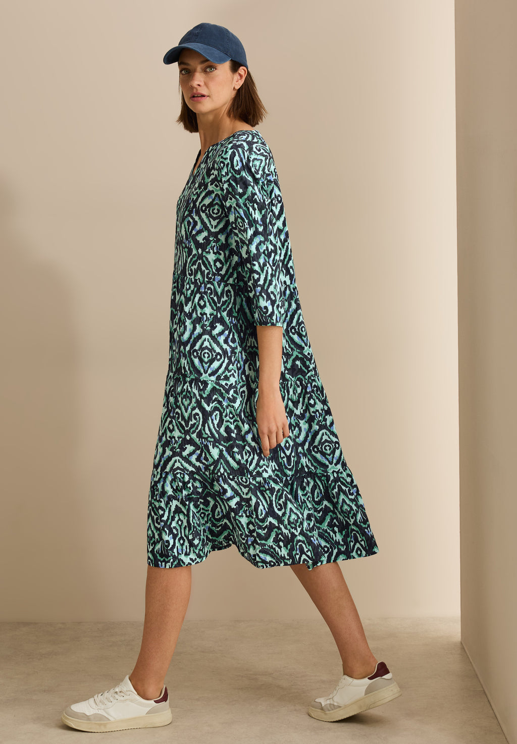Gemustertes Volant-Kleid