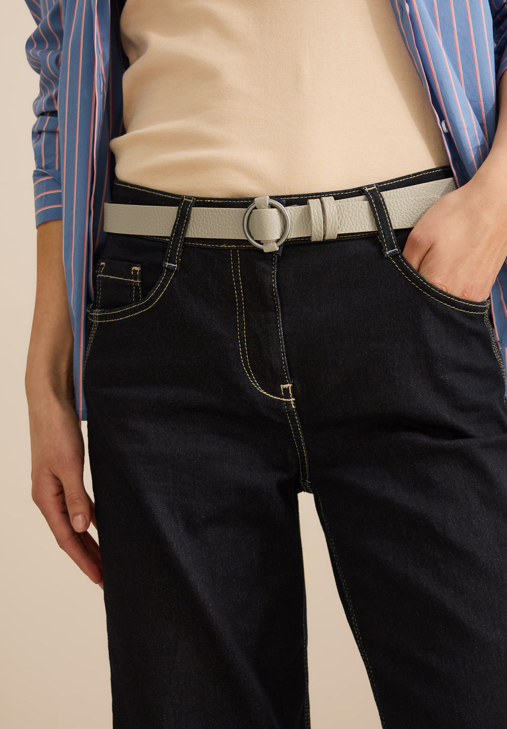 Gürtel mit runder Schnalle