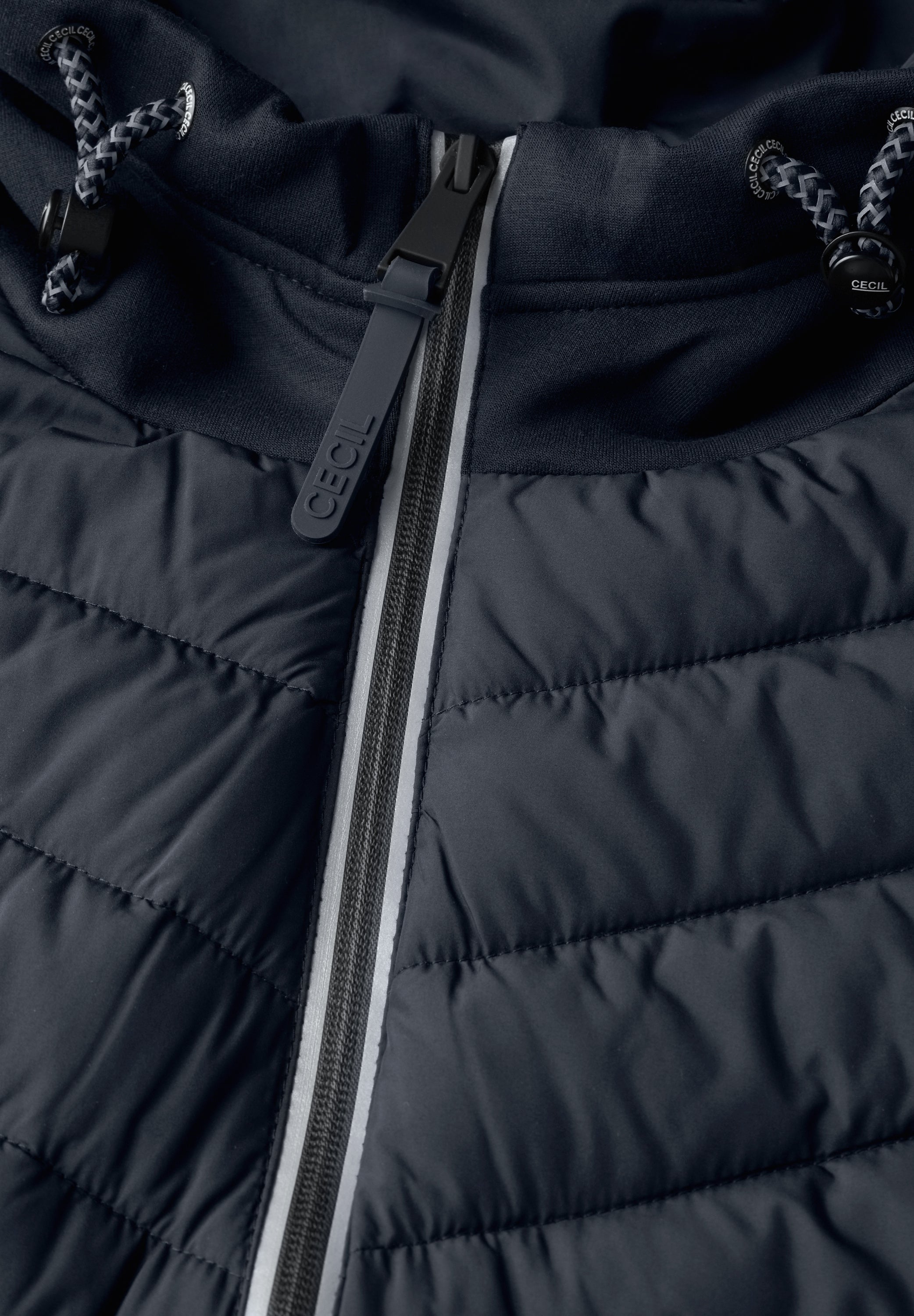 Scuba Jacke mit Kapuze