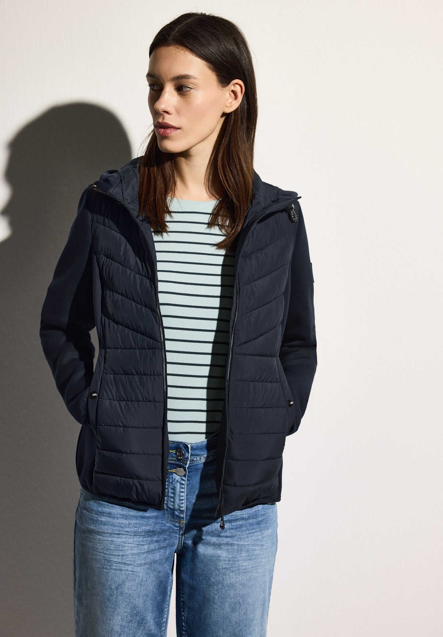 Scuba Jacke mit Kapuze