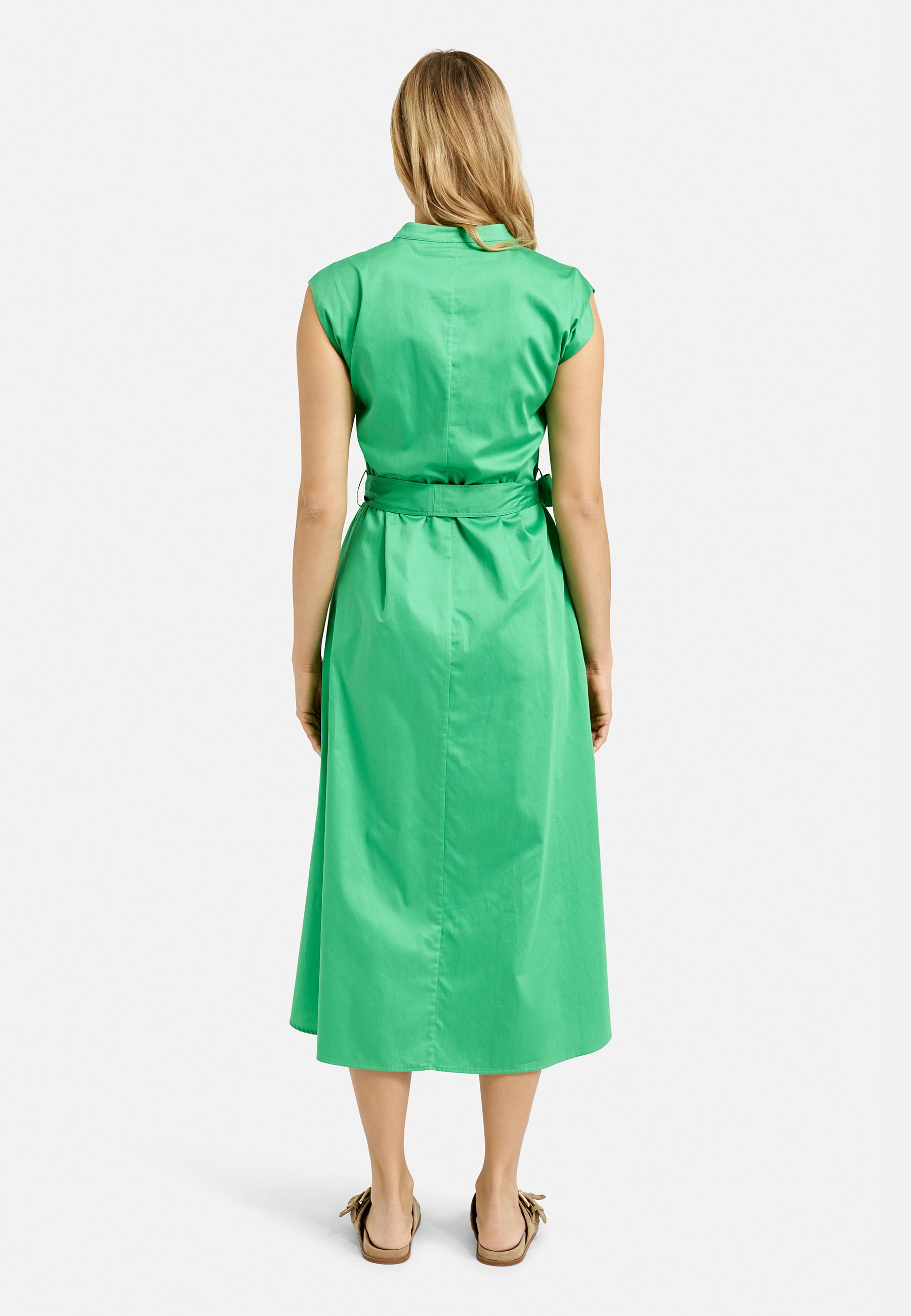 sleeveless Mididress w v-neck, placket + belt