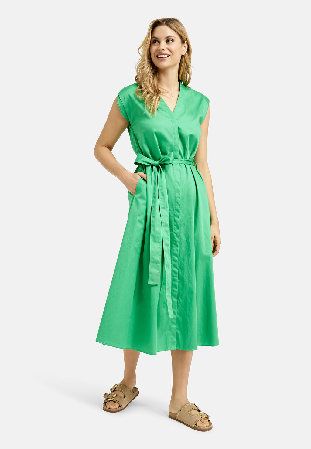 sleeveless Mididress w v-neck, placket + belt
