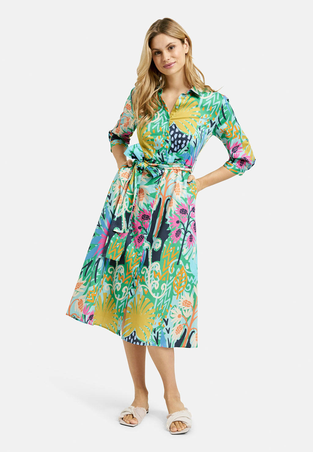 Dress with collar + placket, 3/4 sleeve w tum up + belt