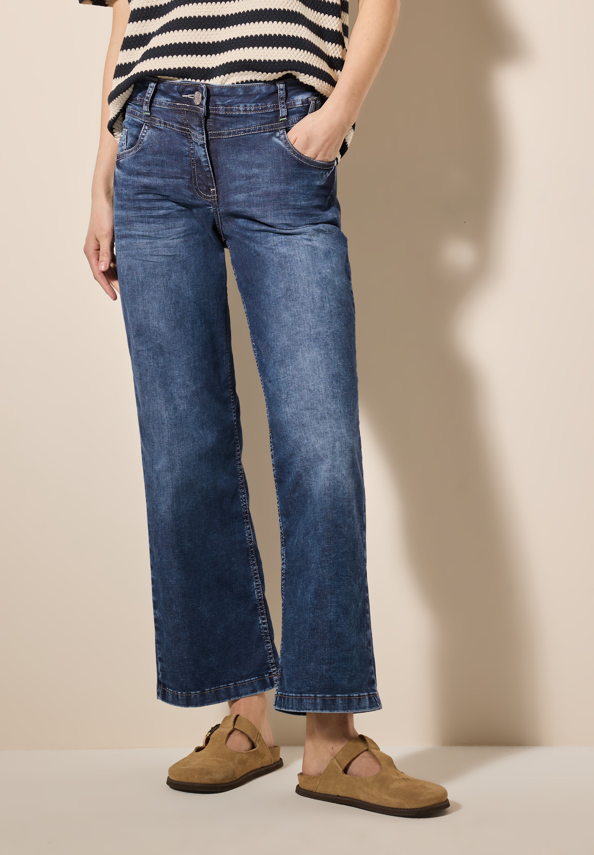 Wide Leg Jeans
