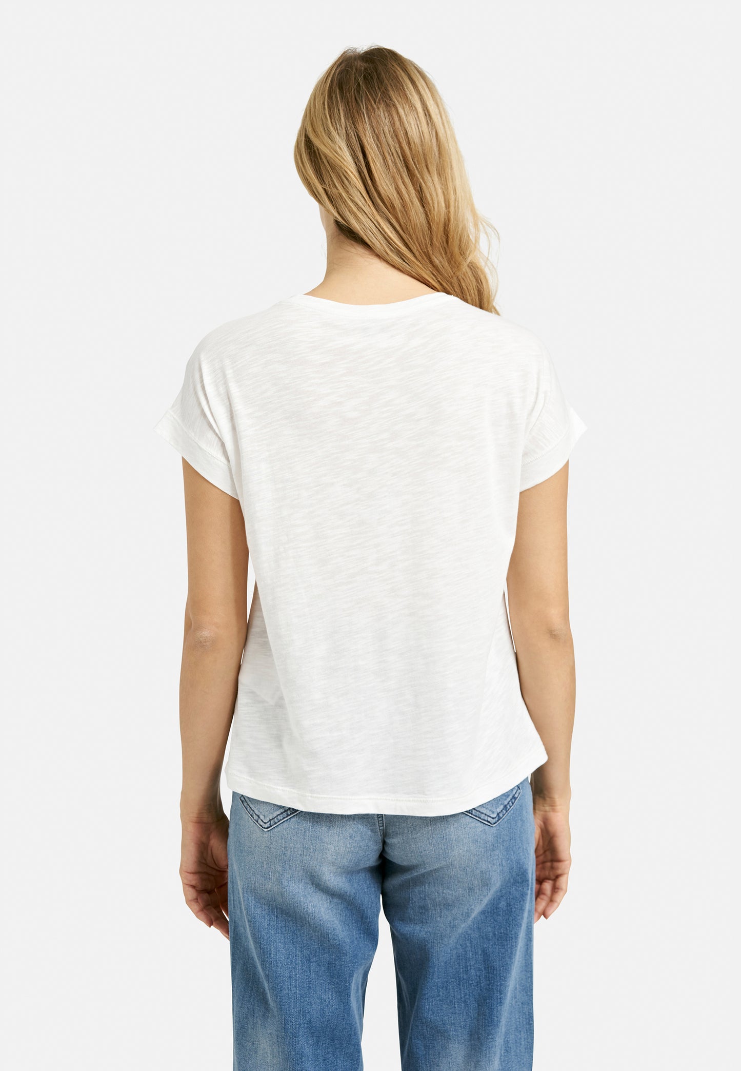 Shirt w roundneck + oversized shoulder