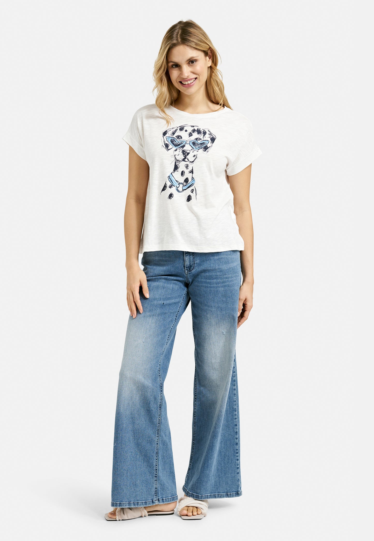 Shirt w roundneck + oversized shoulder