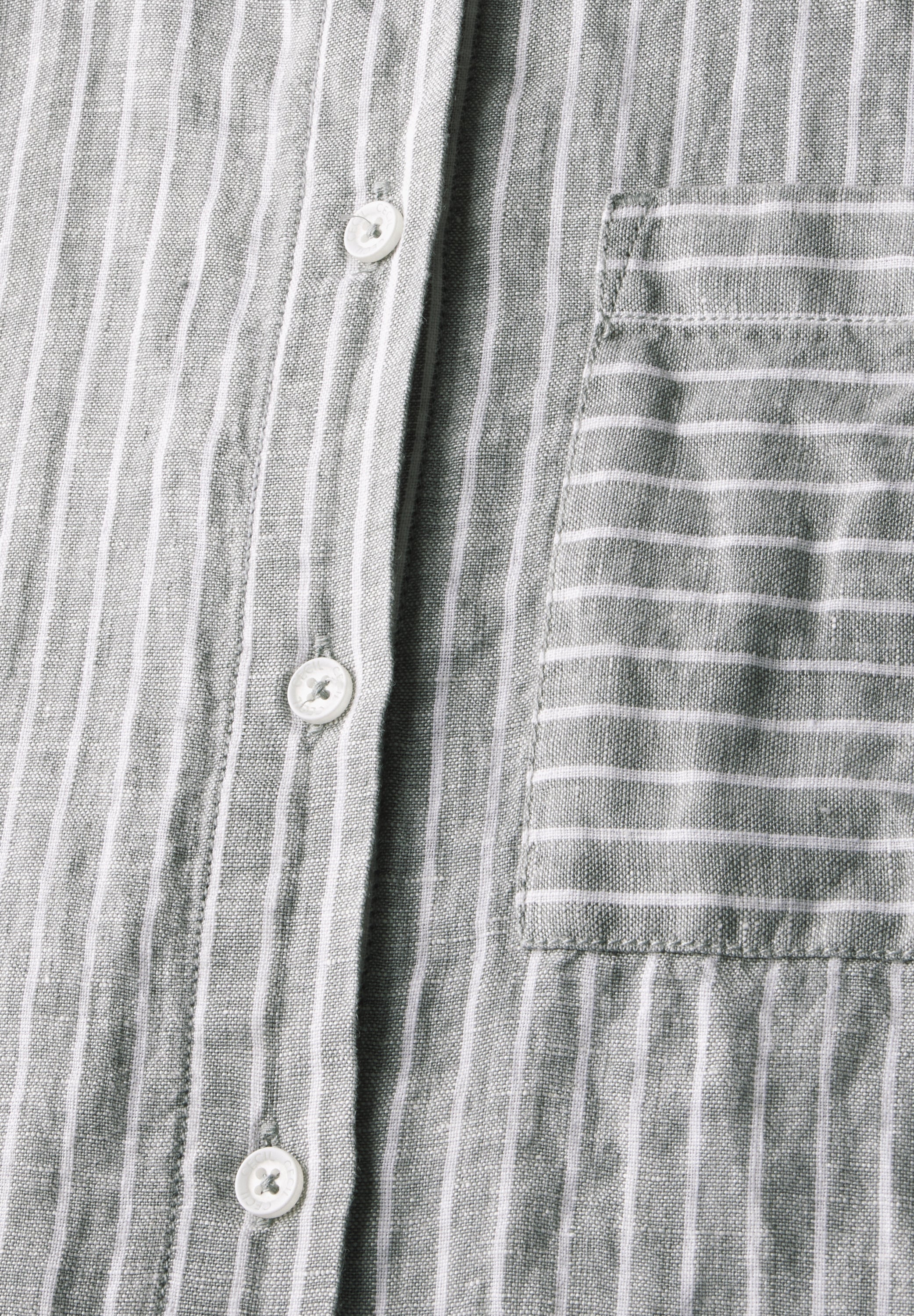 Gestreiftes Leinenkleid